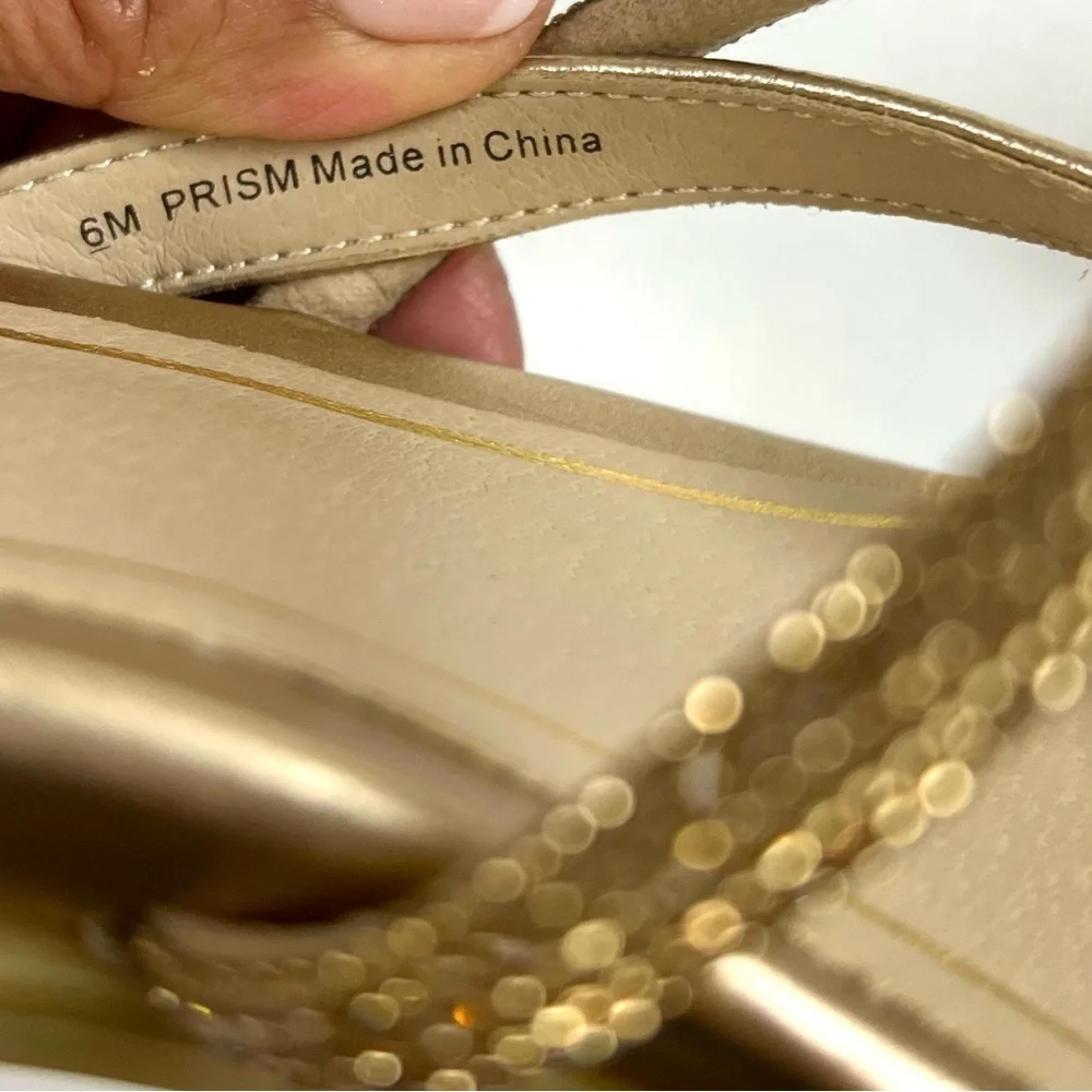 Vionic Women's Gold Sandals - Picture 7 of 8